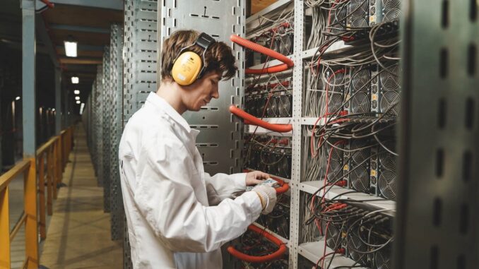 Russia Takes Second Place Rank by Power Capacity in Crypto Russia Takes Second Place by Power Capacity in Crypto Mining, Reports