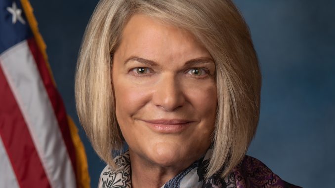 US Sen. Lummis Says President Biden Is Picking ‘Winners and US Sen. Lummis Says President Biden Is Picking ‘Winners and Losers’ With Proposed Crypto Mining Tax