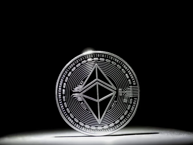 Binance ETH Reserve Hits Lowest Level Since 2024 as Stablecoin Balances Surge